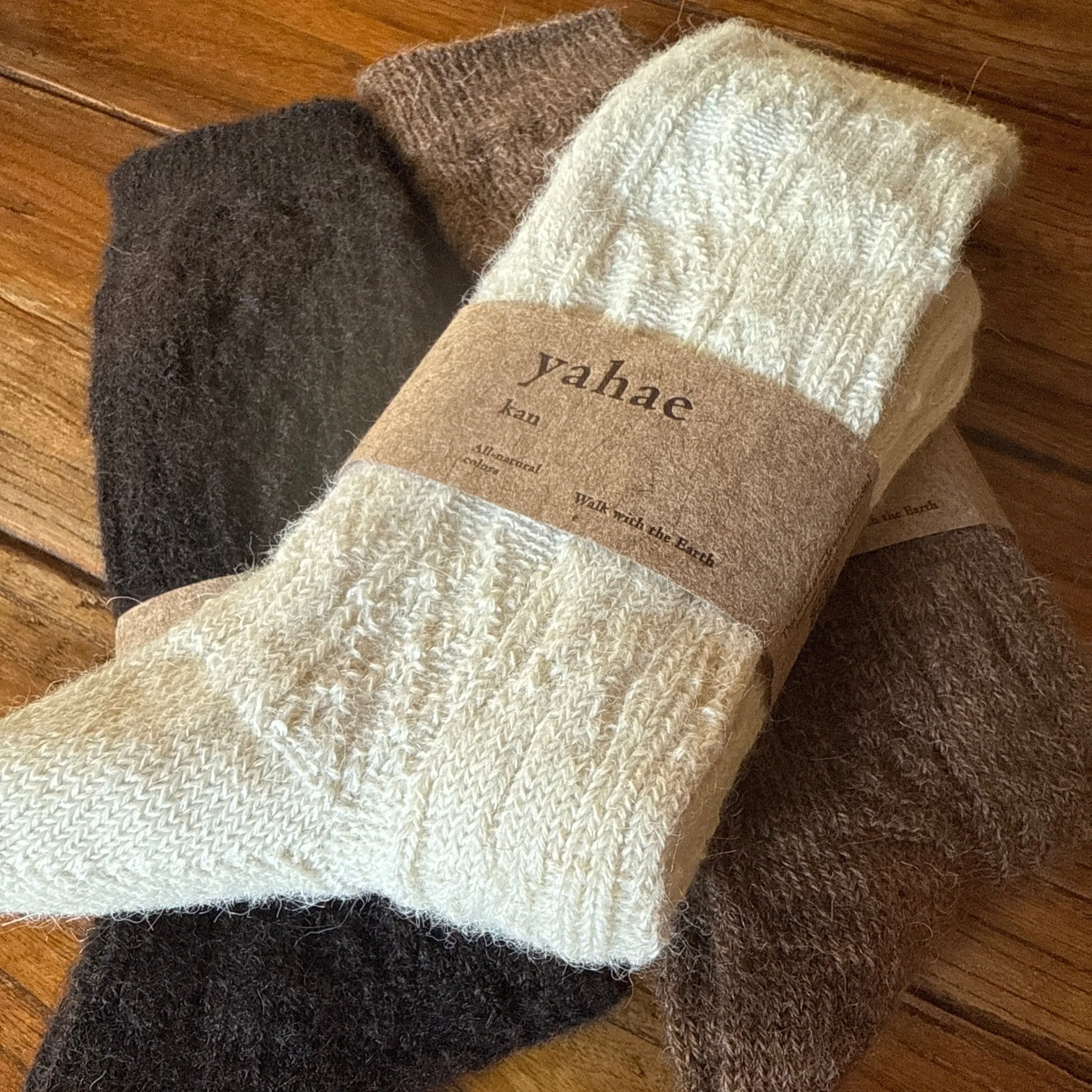 Alpalca Cable Pattern Socks
