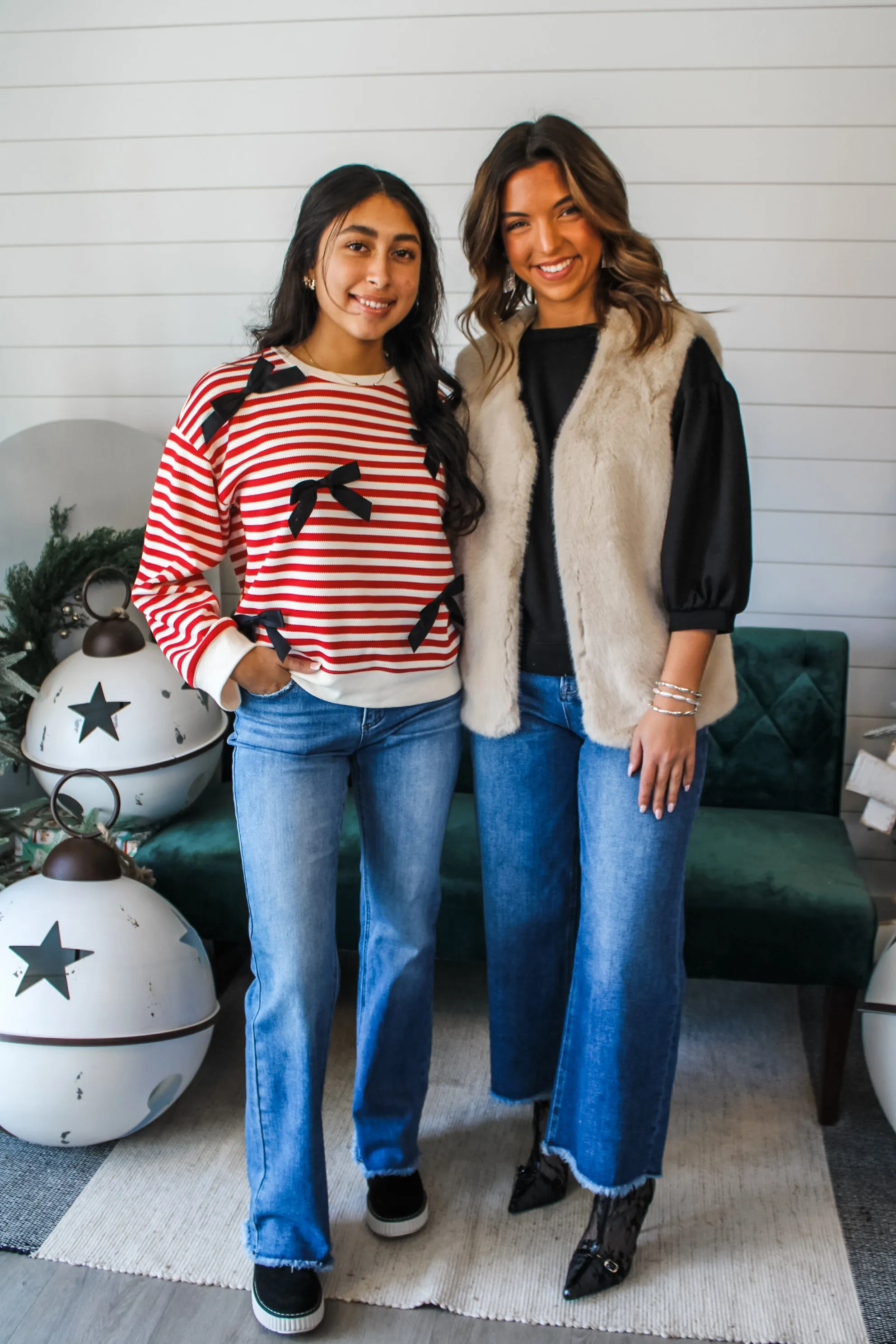 Cheerful Mix Bow Top • Red Stripe