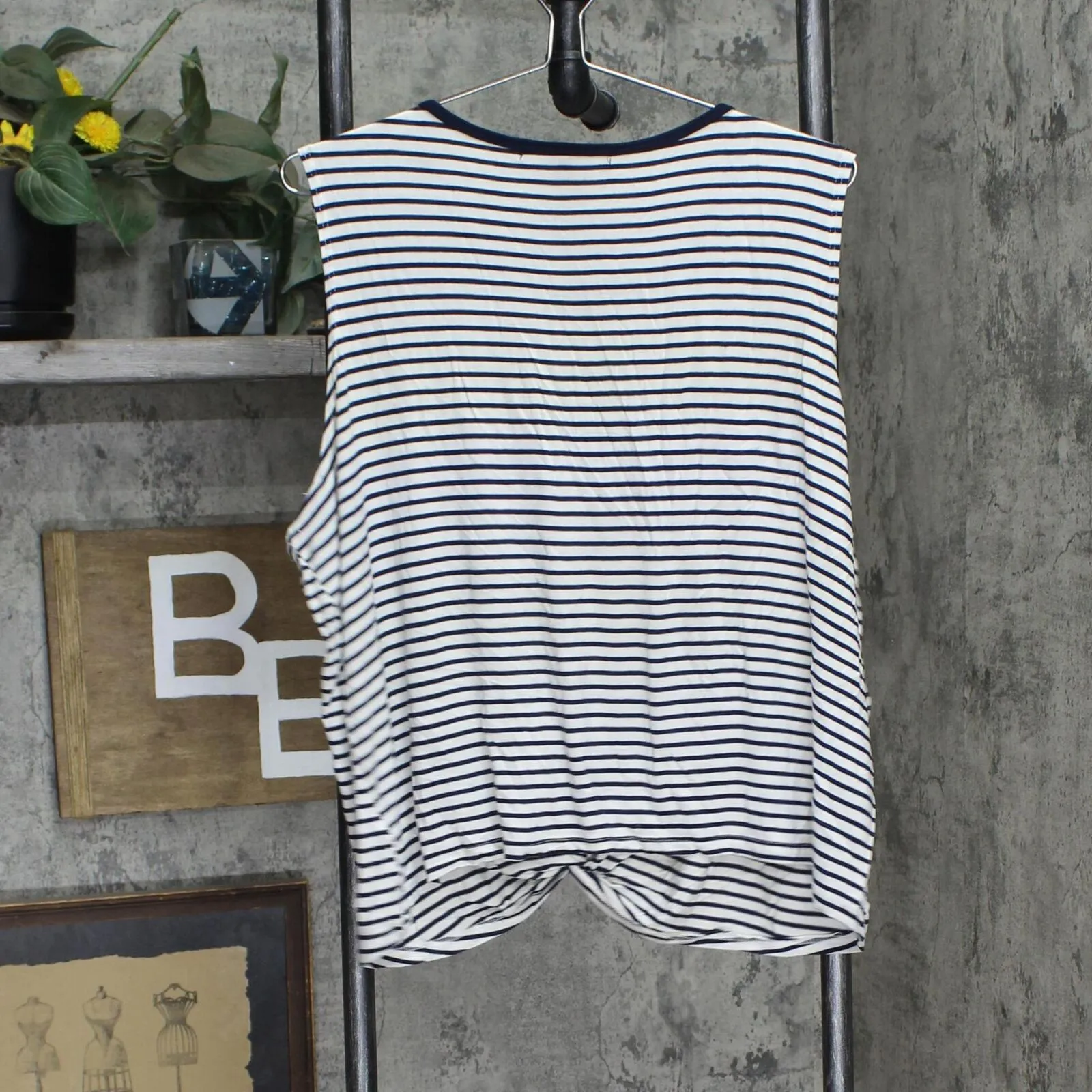 Coin 1804 Plus Size Contrast Binding Front Twist Tank Top Ivory / Navy Blue 1X