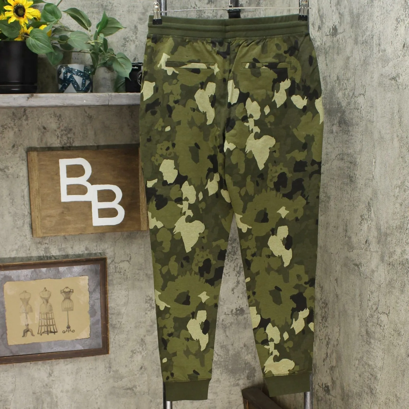 Isaac Mizrahi Live! Women's SOHO Camo Printed Jogger Pants With Pockets