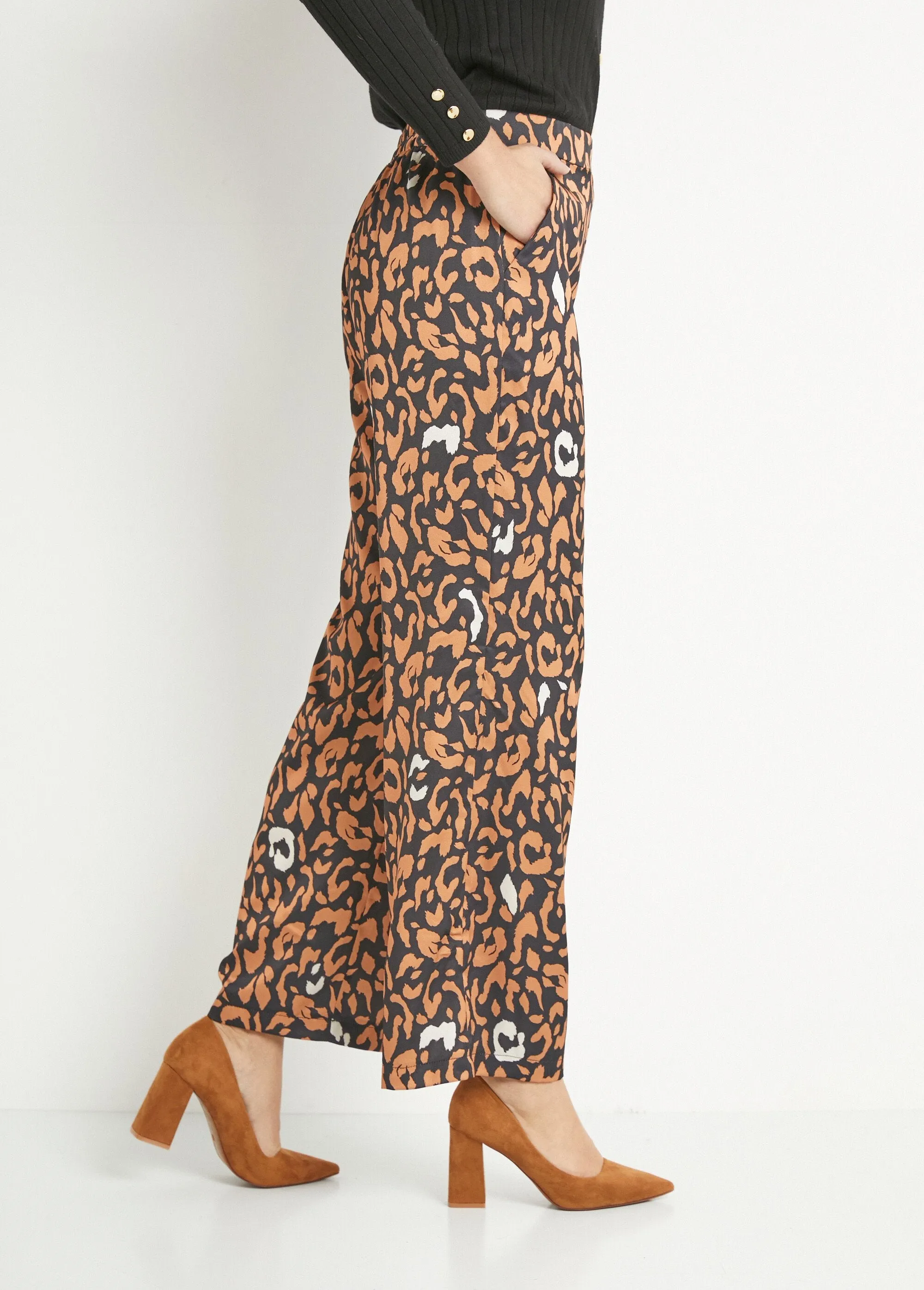 Leopard print elasticated flowing pants