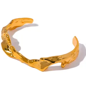 Mila Cuff