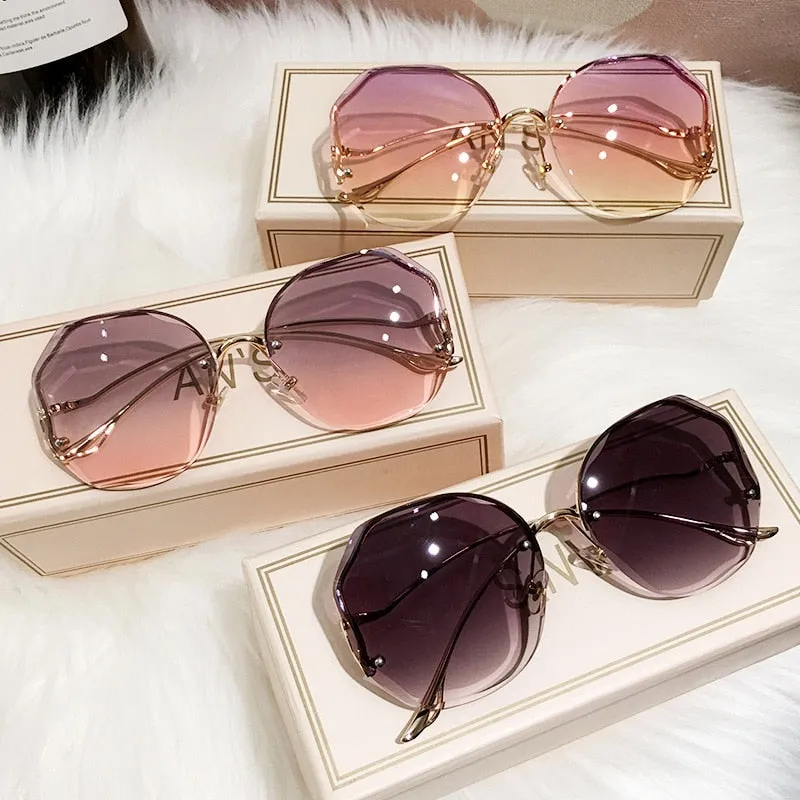 Ocean Wave Tea Gradient Sunglasses Metallic Lens Trim Curved