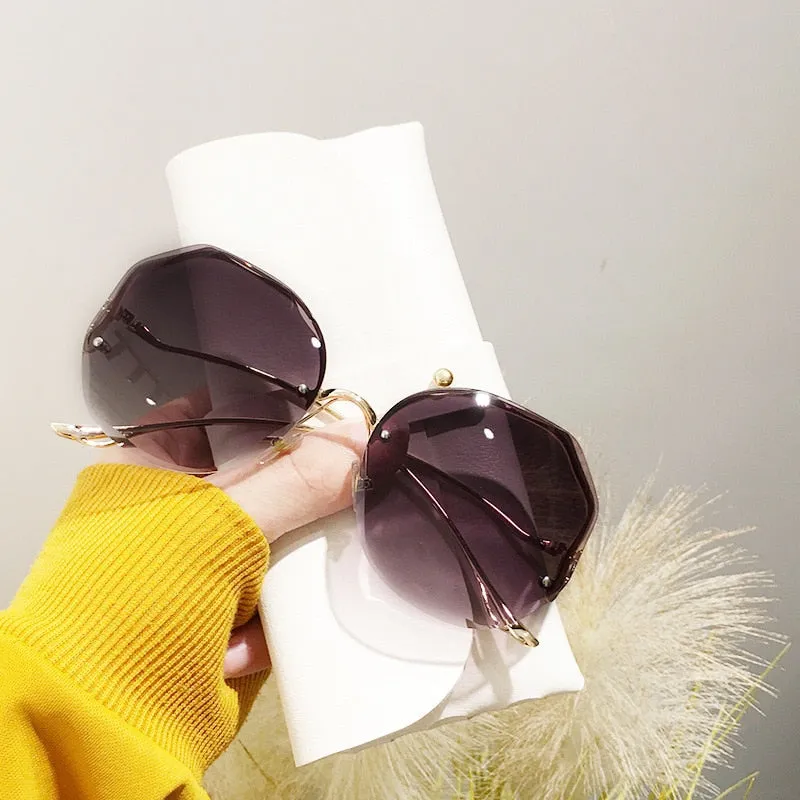 Ocean Wave Tea Gradient Sunglasses Metallic Lens Trim Curved