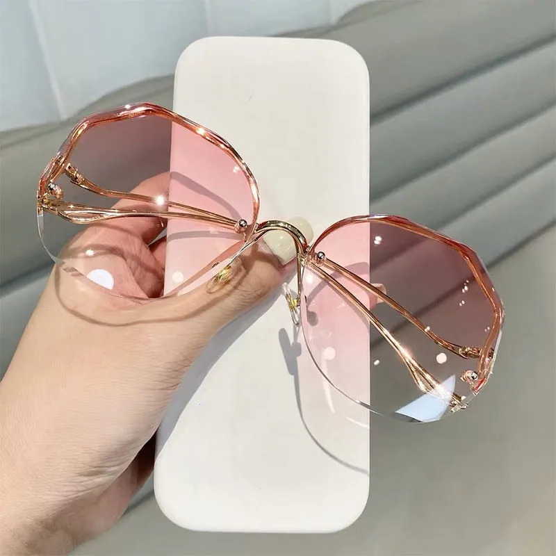 Ocean Wave Tea Gradient Sunglasses Metallic Lens Trim Curved