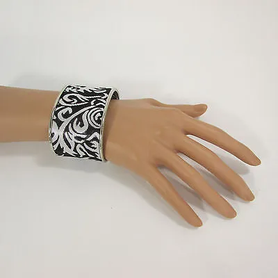 Silve Metal Cuff Bracelet Unique Leaves Detail 2" Long