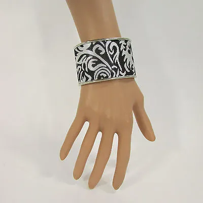 Silve Metal Cuff Bracelet Unique Leaves Detail 2" Long