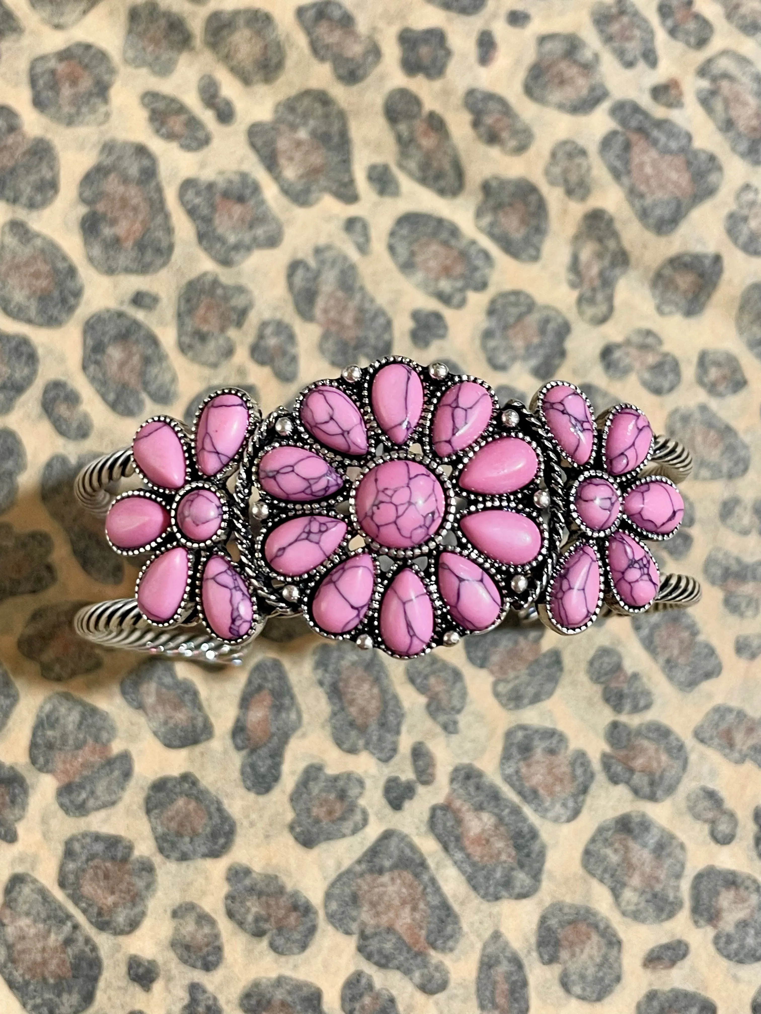 Triple Cluster Twisted Band Cuff - Pink