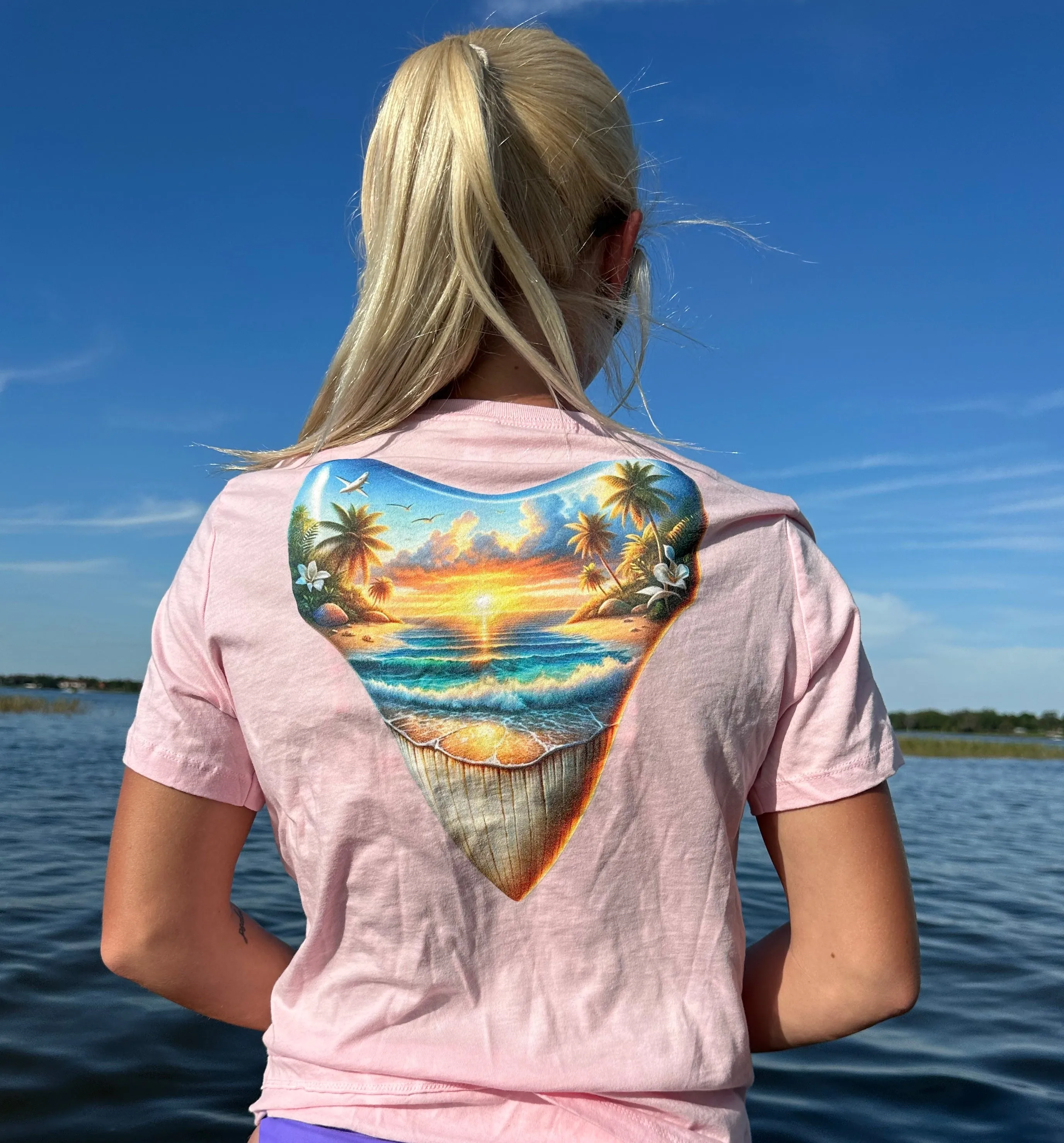 Women's Megalodon Paradise Relaxed T-Shirt
